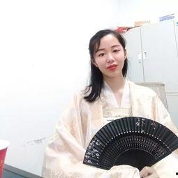 为吃瓜进了娱乐圈的小说,娱乐圈的逆袭传奇 第2张 为吃瓜进了娱乐圈的小说,娱乐圈的逆袭传奇 第2张
