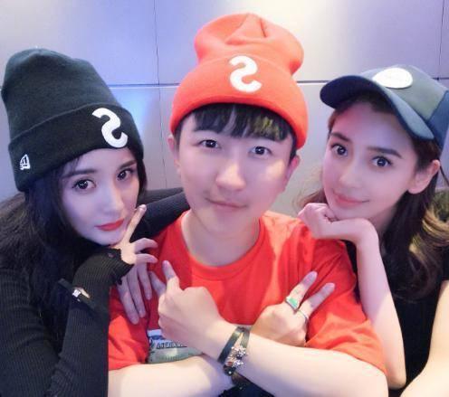娱乐圈吃瓜背景图女男生,吃瓜图鉴,揭秘男女明星幕后故事 第1张 娱乐圈吃瓜背景图女男生,吃瓜图鉴,揭秘男女明星幕后故事 第1张
