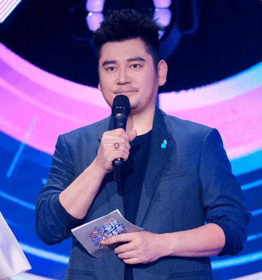 关于娱乐圈吃瓜的博主,揭秘娱乐圈幕后故事与热点事件 第3张 关于娱乐圈吃瓜的博主,揭秘娱乐圈幕后故事与热点事件 第3张