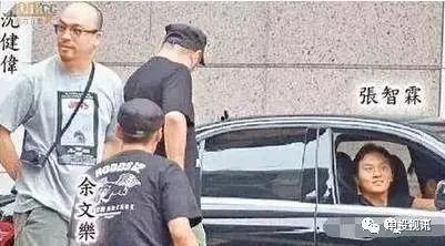 娱乐圈两个男人吃瓜,揭秘幕后真相 第2张 娱乐圈两个男人吃瓜,揭秘幕后真相 第2张