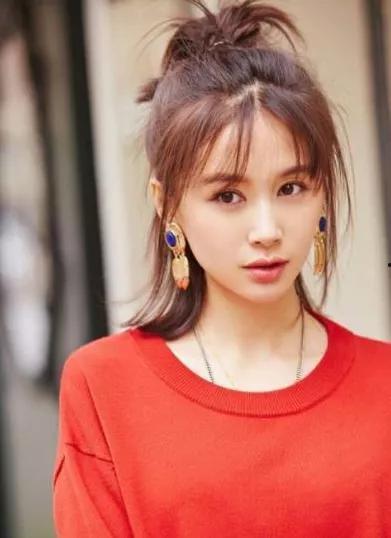 娱乐圈小糊咖吃瓜是谁,揭秘娱乐圈背后的秘密与八卦 第1张 娱乐圈小糊咖吃瓜是谁,揭秘娱乐圈背后的秘密与八卦 第1张