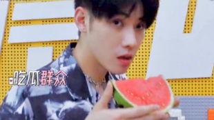 娱乐圈吃瓜任豪是谁啊,娱乐圈新晋“吃瓜达人”揭秘 第1张 娱乐圈吃瓜任豪是谁啊,娱乐圈新晋“吃瓜达人”揭秘 第1张