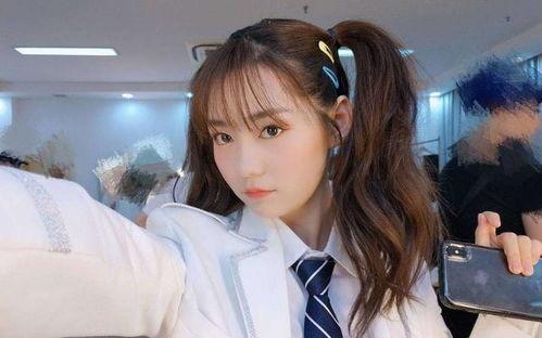 娱乐圈吃瓜小妹妹小说,瓜田里的甜蜜陷阱 第3张 娱乐圈吃瓜小妹妹小说,瓜田里的甜蜜陷阱 第3张