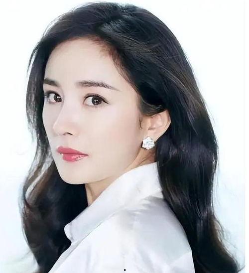 吃瓜娱乐杨幂是谁啊视频,揭秘“吃瓜娱乐”视频中的明星魅力  第2张